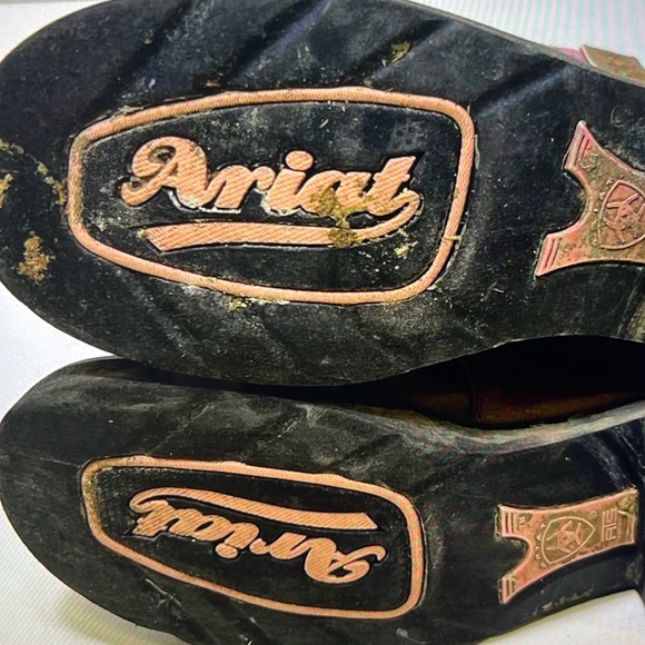 Size 11 Artiat pink mid girl boots - Picture 8 of 8